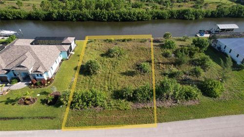 15076 Leipzig Cir, PORT CHARLOTTE, FL, 33981-8302 | Card Image