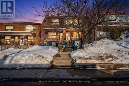 lower-45 Caledonia Road, Toronto (Corso Italia-Davenport), ON, M6E4S3 | Card Image