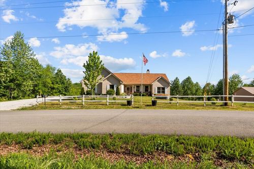 2440 Richland Harbor Rd, Waverly, TN, 37185-3302 | Card Image