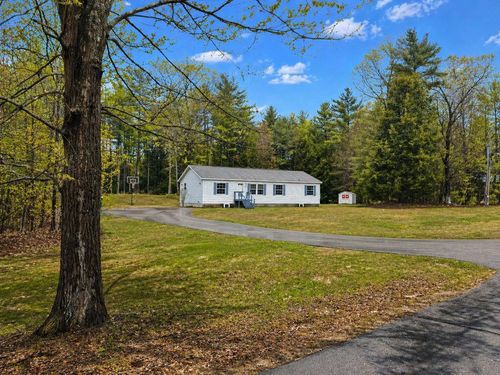 90 Montiero Dr, Hinsdale, NH, 03451-2482 | Card Image