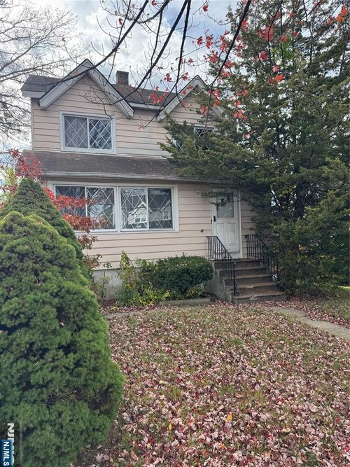 898 Lancaster Rd, Ridgefield, NJ, 07657-2537 | Card Image