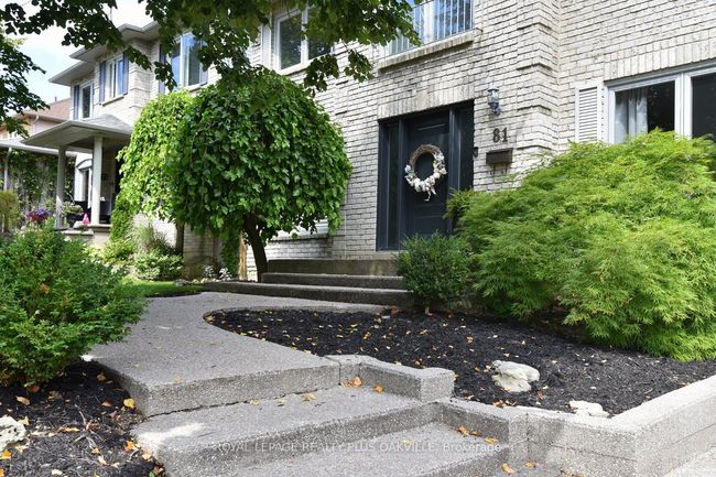 81 Jerome Park Dr, House other with 5 bedrooms, 4 bathrooms and 4 parking in Dundas ON | Image 4