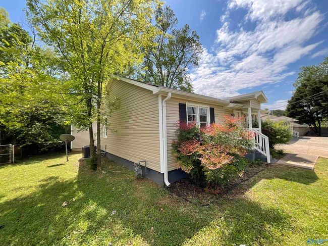4005 Drake Ave Sw, House other with 3 bedrooms, 1 bathrooms and null parking in Huntsville AL | Image 4