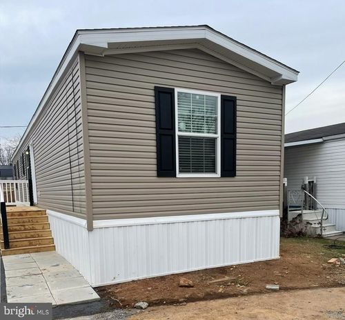 19 Conestoga Mnr, LEOLA, PA, 17540-9783 | Card Image