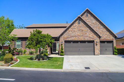 4249 N Waterside Dr, Clovis, CA, 93619-4705 | Card Image