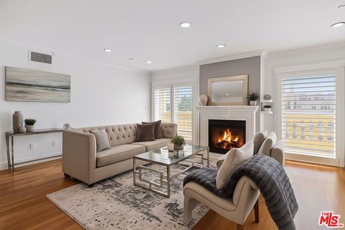 ph1-123 S Clark Dr, West Hollywood, CA, 90048-3210 | Card Image