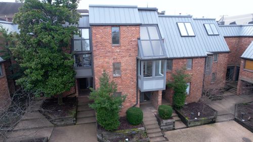 126 Hampton Pl, Nashville, TN, 37215-1537 | Card Image
