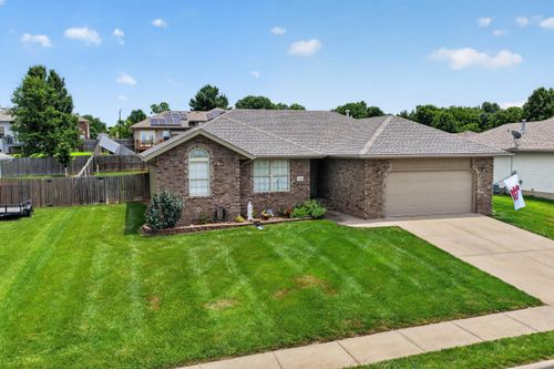 1416 S Nitro Dr, Ozark, MO, 65721-8008 | Card Image