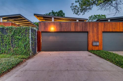 b-2714 Throckmorton St, Dallas, TX, 75219-3439 | Card Image