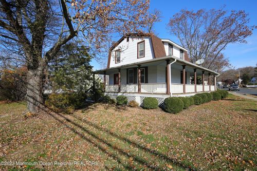 88 Memorial Pkwy, Atlantic Highlands, NJ, 07716-1438 | Card Image