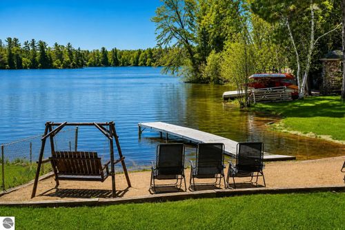 4256 N Spider Lake Rd, Traverse City, MI, 49696-9444 | Card Image