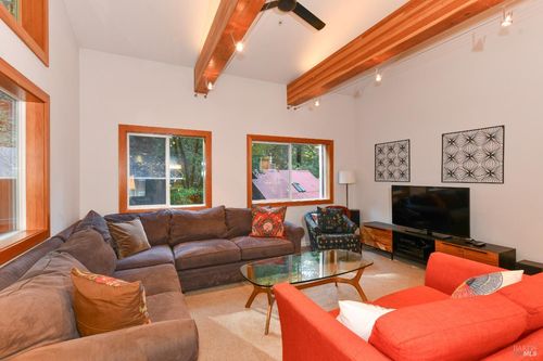 14978 Merry Ln, Guerneville, CA, 95446-8722 | Card Image