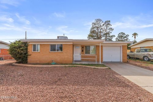 10041 Mercedes St, El Paso, TX, 79924-3816 | Card Image