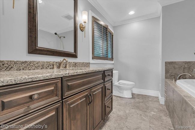 En-Suite Full Bathroom | Image 22