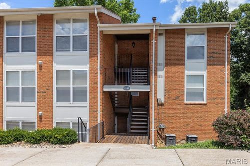 302-1943 Greenpoint Dr, Saint Louis, MO, 63122-5255 | Card Image