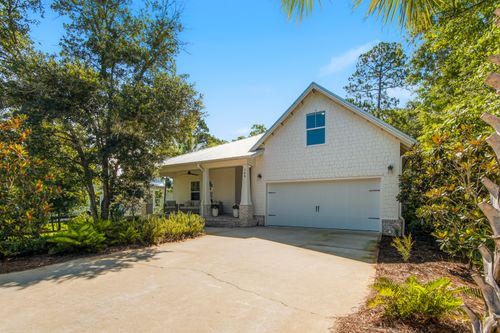 109 Sun Bear Cir, Freeport, FL, 32439-4693 | Card Image