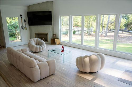 15590 Thompson Rd, Alpharetta, GA, 30004-3173 | Card Image