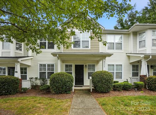 6523 Point Comfort Ln, Charlotte, NC, 28226-3941 | Card Image