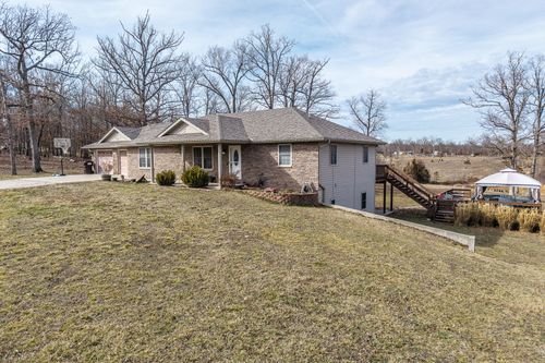 27155 Hidden Acres Ln, Lebanon, MO, 65536-8507 | Card Image