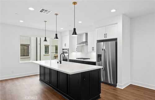 107 Sorrel Ct, Burbank, CA, 91506-2964 | Card Image