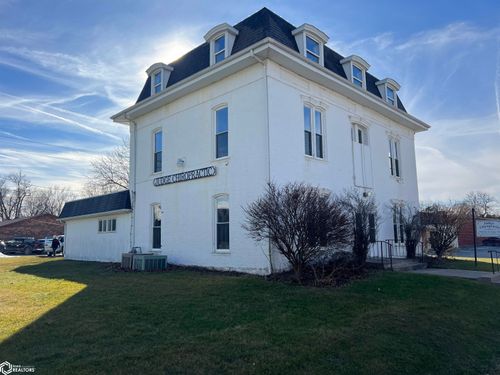 22 Washington Ave W, Albia, IA, 52531-2093 | Card Image