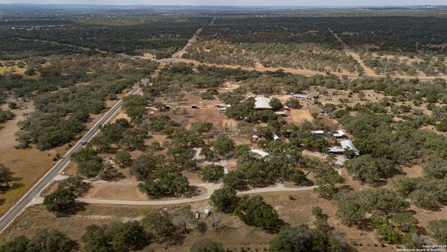 6005 W Ammann Rd, Home with 5 bedrooms, 5 bathrooms and null parking in Bulverde TX | Image 47