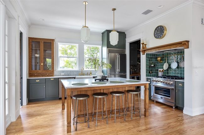 101 E Lambright St, House other with 4 bedrooms, 4 bathrooms and null parking in TAMPA FL | Image 4