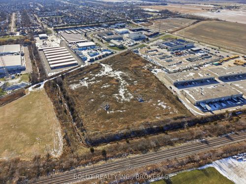 240 Ridley Rd W, Saint Catherines, ON, L2R6P7 | Card Image