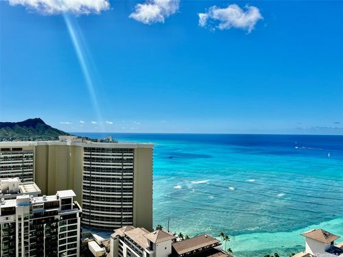 3708-223 Saratoga Rd, Honolulu, HI, 96815-1942 | Card Image