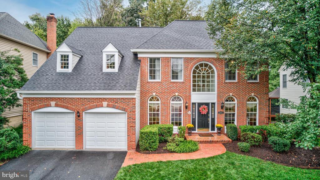 Dusty Wheel Ln, Fairfax, VA 22033