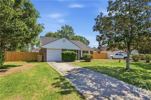 887 Piercefield Dr, Richmond Hill, GA, 31324-3561 | Card Image