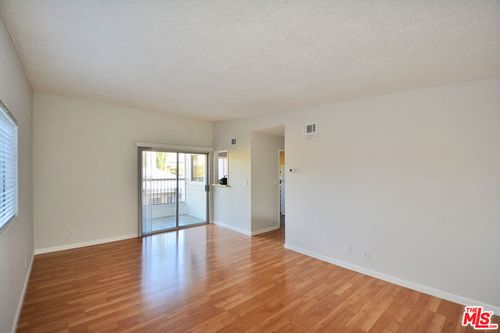 131 N Florence St, Burbank, CA, 91505-3602 | Card Image