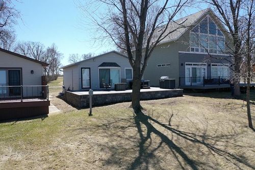 41349 Greenwood Trl, Battle Lake, MN, 56515-9635 | Card Image