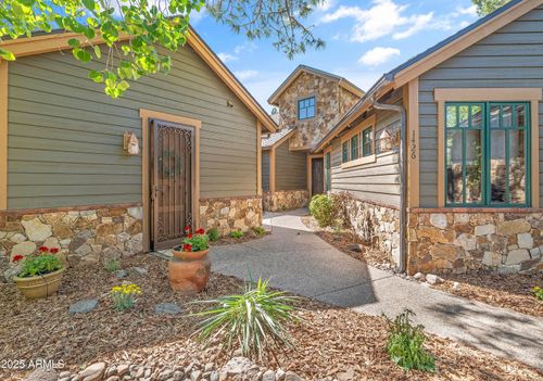 1426 E Castle Hills Dr, Flagstaff, AZ, 86005-2748 | Card Image