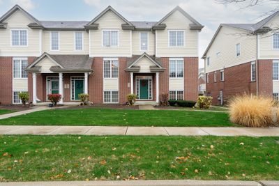 10656 Dani Lane, Townhouse with 3 bedrooms, 2 bathrooms and 2 parking in Orland Park IL | Image 1