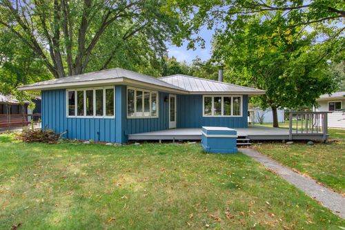 1026 E Queens Way, NEKOOSA, WI, 54457-9277 | Card Image
