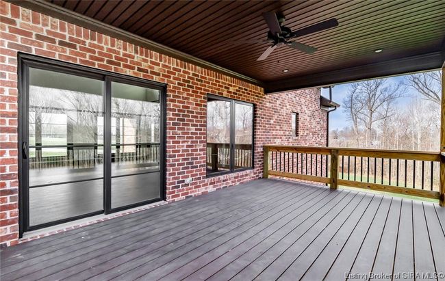 5560 Old Vincennes Rd, Home with 4 bedrooms, 4 bathrooms and null parking in Floyds Knobs IN | Image 14