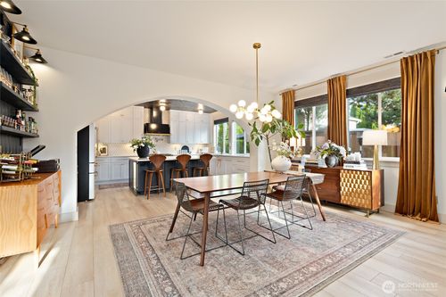19631 38th Dr Se, Bothell, WA, 98012-8854 | Card Image