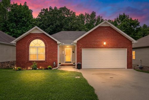 544 Parkvue Village Way, Clarksville, TN, 37043-5583 | Card Image