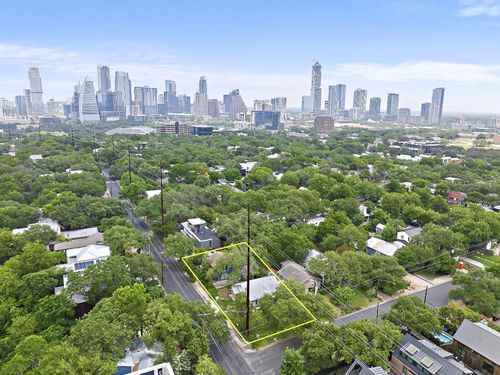 914 James St, Austin, TX, 78704-2354 | Card Image