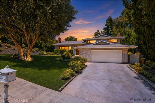 4807 Ellenita Ave, Tarzana, CA, 91356-4935 | Card Image