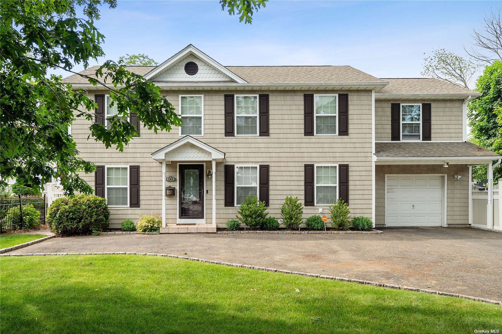 Nicolls Rd, Wheatley Heights, NY 11798