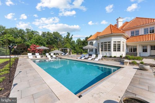9500 Georgetown Pike, GREAT FALLS, VA, 22066-2616 | Card Image