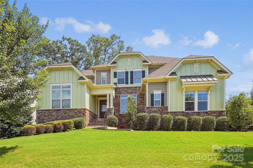 657 Chase Ct, Fort Mill, SC, 29708-8196 | Card Image