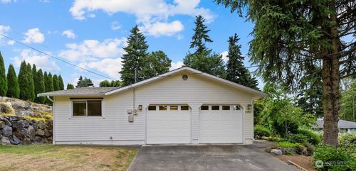10710 57th Ave S, Seattle, WA, 98178-2232 | Card Image