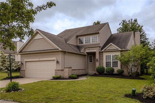233 Lexington Cir, Broadview Heights, OH, 44147-4241 | Card Image