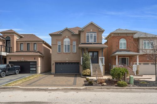 9 Oland Dr, Woodbridge, ON, L4H2H3 | Card Image