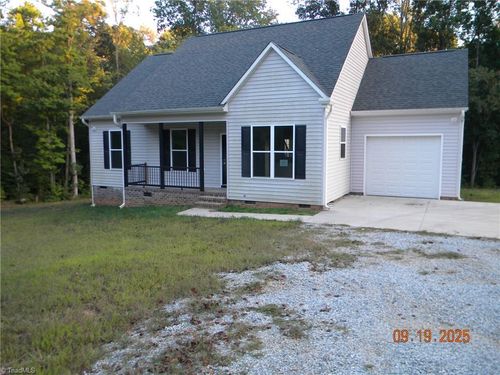 2521 Henley Ln, Walkertown, NC, 27051-9802 | Card Image