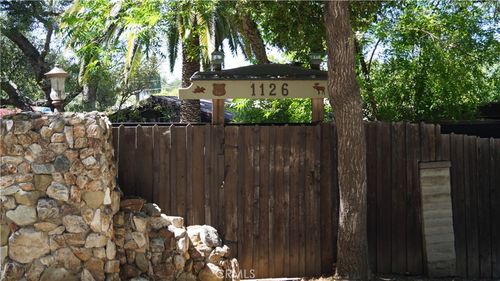 1126 Katherine Rd, Simi Valley, CA, 93063-4741 | Card Image