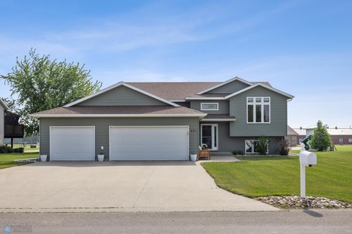 421 2nd Ave S, Kindred, ND, 58051-4335 | Card Image